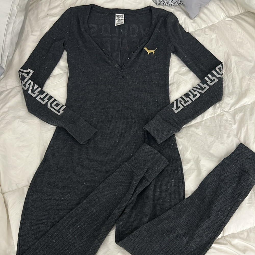 Victoria’s Secret onesie pajama Xsmall